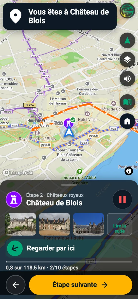 Le guidage à vélo sur la Loire, à l'arrivée au château de Blois